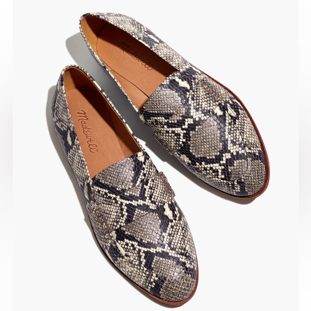 NWOT Madewell The Alex Loafer in Snake Embossed
Leather Stone Multi 6.5